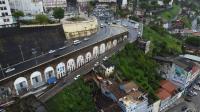 Escarpa da Falha de Salvador, atualmente antropizada com obras de contenção e estabilização de encostas Salvador-Ba.