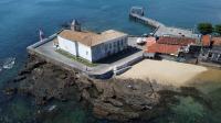 Vista panorâmica dos Conglomerados polimíticos da Formação Salvador, na Ponta de Humaitá, Salvador/Ba.