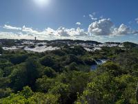 Parque das Dunas com vista para torre de comando do Aeroporto de Salvador/Ba.